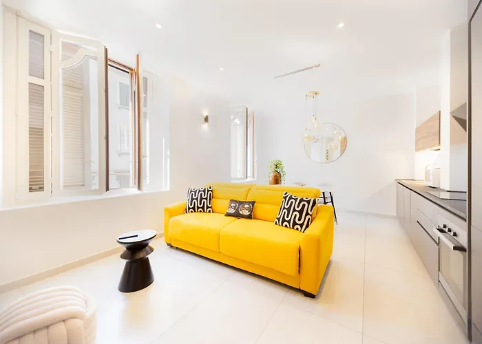 Manu Luxury Όπως